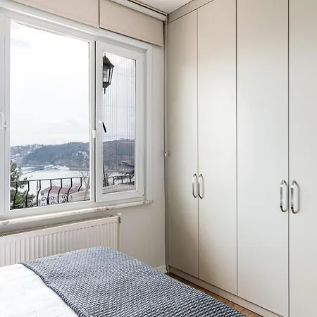 Fancy With Balcony And View In Sariyer